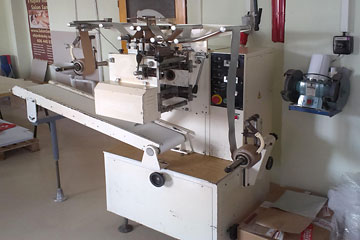 Balicí stroj BTH 33 pro balení plochých sáčků